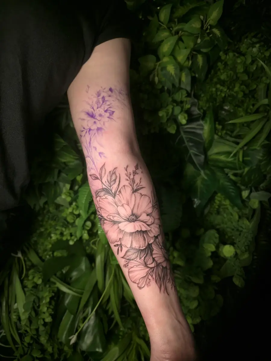 Florales Tattoo von Ely Elumy